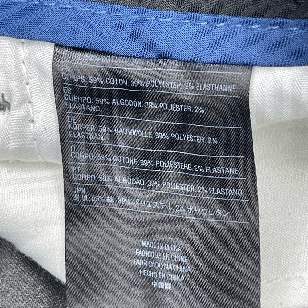 Volcom shorts - Picture 6 of 8